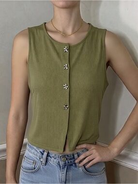 🩷 5 for $20! SHEIN Olive Ribbed Tank with Floral Button Accents - large